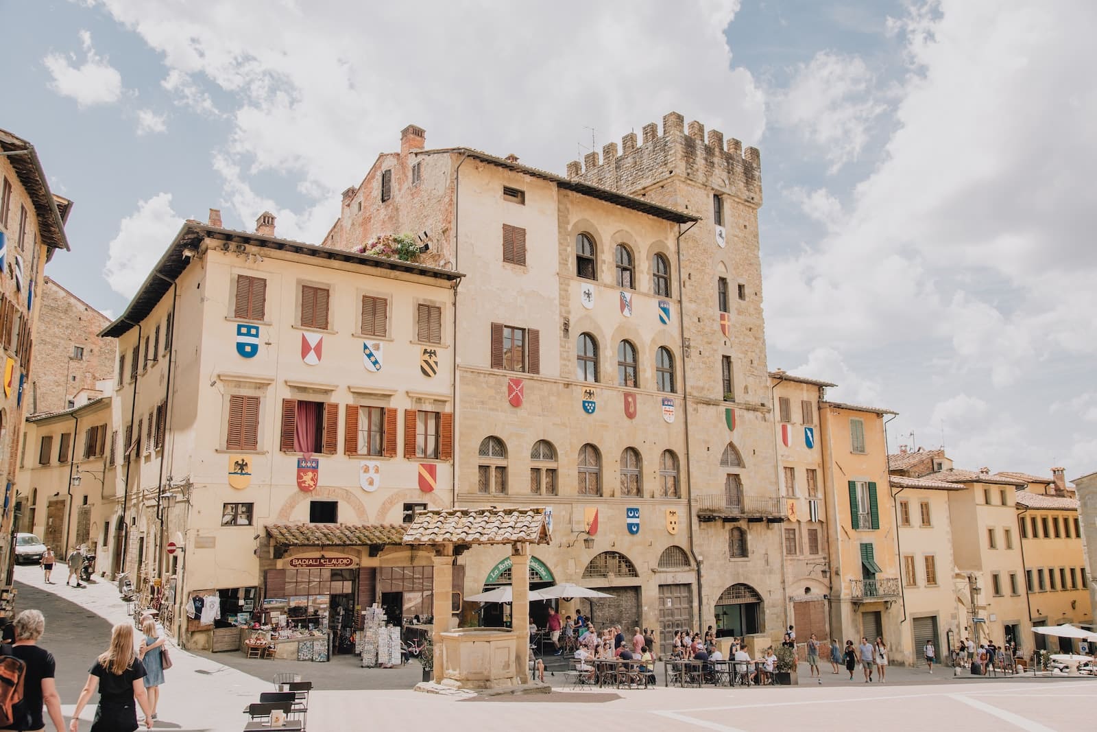 Découvrez Arezzo, en Italie : ses attractions touristiques et ses lieux d'intérêt 