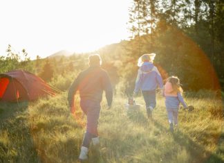 Vacances : comment faire découvrir la nature à vos enfants ?